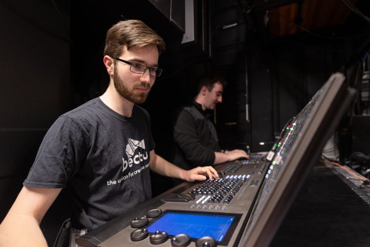 Lighting Programmer, Attempts on her Life - Silk Street Theatre 2023 (David Monteith-Hodge)